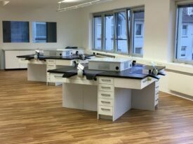4 ARBEITSPLATZ TECHNIKTISCH LABOR EINRICHTUNG 4 ARBEITSPLATZ TECHNIKTISCH LABOR EINRICHTUNG
