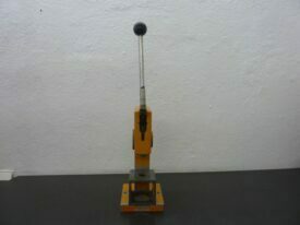 Ausbettpresse von MIHM-VOGT Typ AB Ausbettpresse von MIHM-VOGT Typ AB