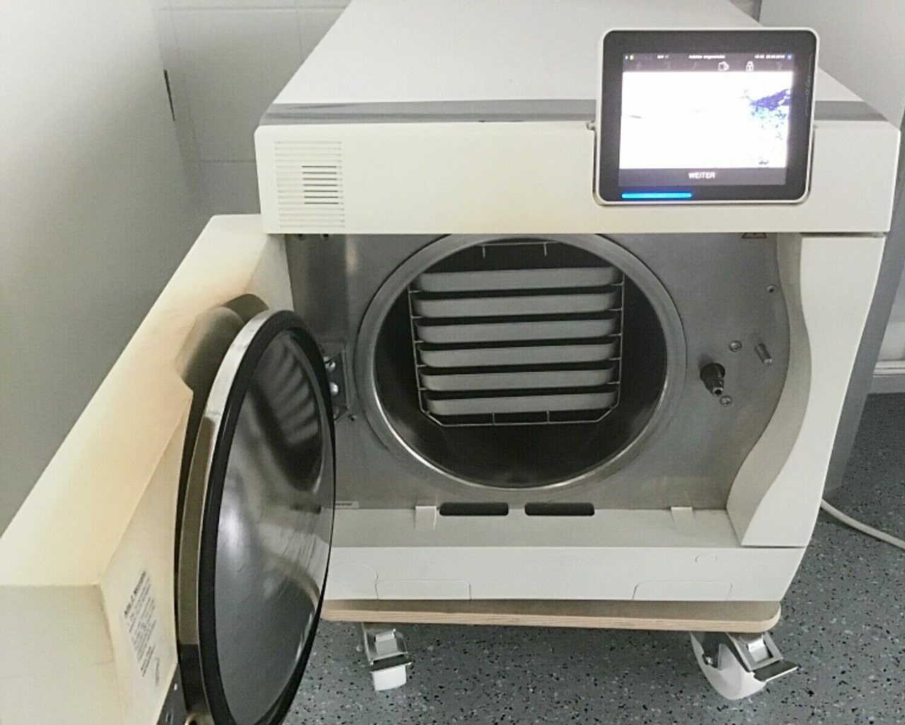 Melag Vacuklav 44B+ Sterilisator B-Klasse Autoklav Baujahr 2010 gewartet | 75781