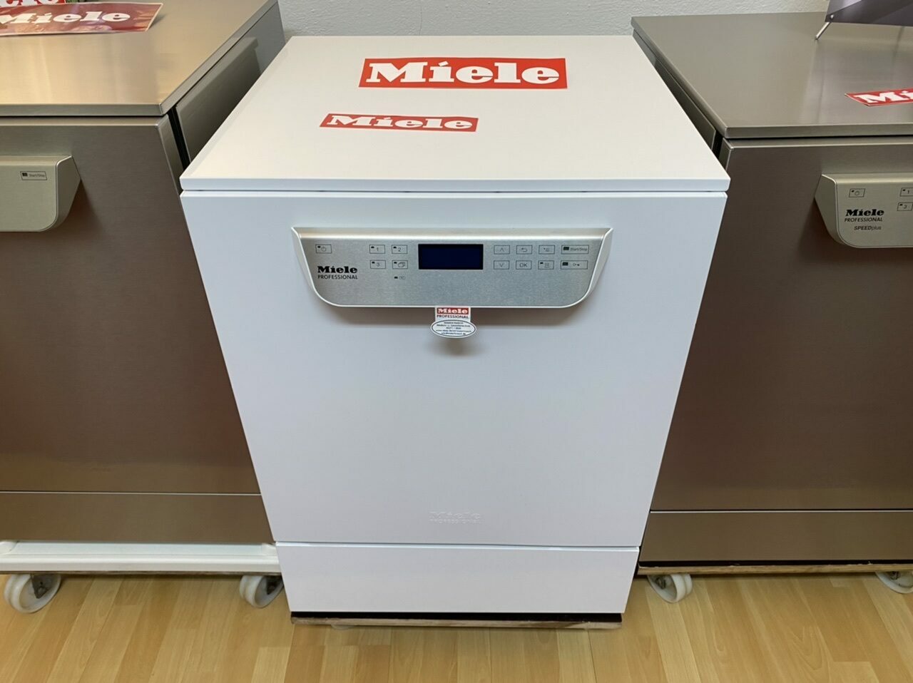 Miele PG 8581 Thermodesinfektor Dental Zahnarzt HNO Podologie Orthopädie | 72298 Miele PG 8581 Thermodesinfektor Dental Zahnarzt HNO Podologie Orthopädie | 72298