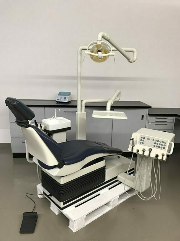 Siemens Sirona M1 Behandlungseinheit mit Bottle Care System | 75681