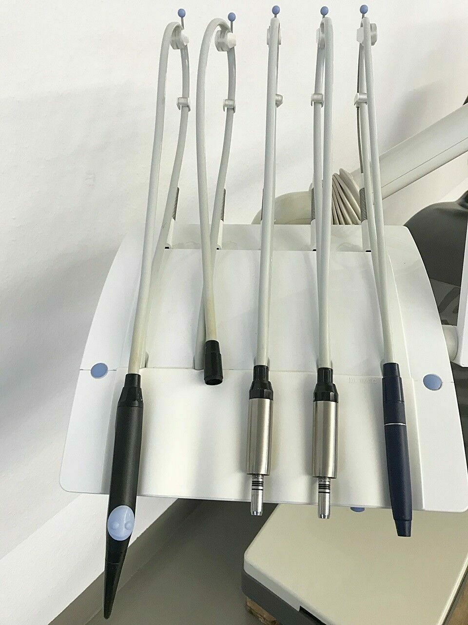 Sirona C3+ Plus Behandlungseinheit mit Trockenabsaugung | 74977
