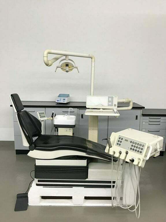 Sirona M1 Behandlungseinheit Baujahr 1996 mit Bottle Care System | 75699