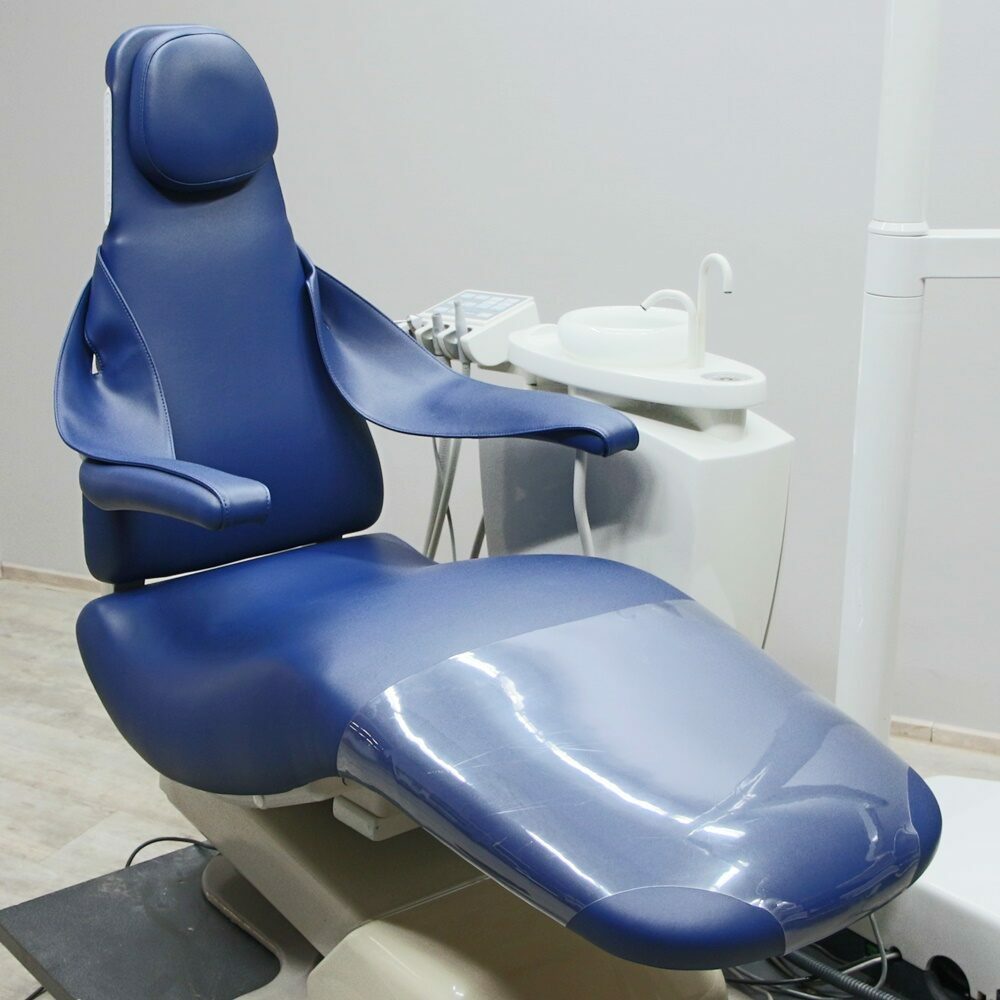 Ultradent U3000 mit Dental EZ J3 Patientenstuhl Behandlungseinheit gebraucht ID2558 | 71161 Ultradent U3000 mit Dental EZ J3 Patientenstuhl Behandlungseinheit gebraucht ID2558 | 71161