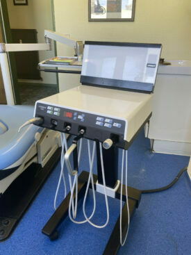 Ultradent U4000 Cart voll funktionsfähig, noch in Betrieb "TOP ZUSTAND" Ultradent U4000 Cart voll funktionsfähig, noch in Betrieb "TOP ZUSTAND"