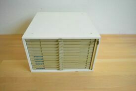 Zahnschrank mit Reparaturzähnen namhafter Hersteller Zähne Zahngarnituren Zahnschrank mit Reparaturzähnen namhafter Hersteller Zähne Zahngarnituren