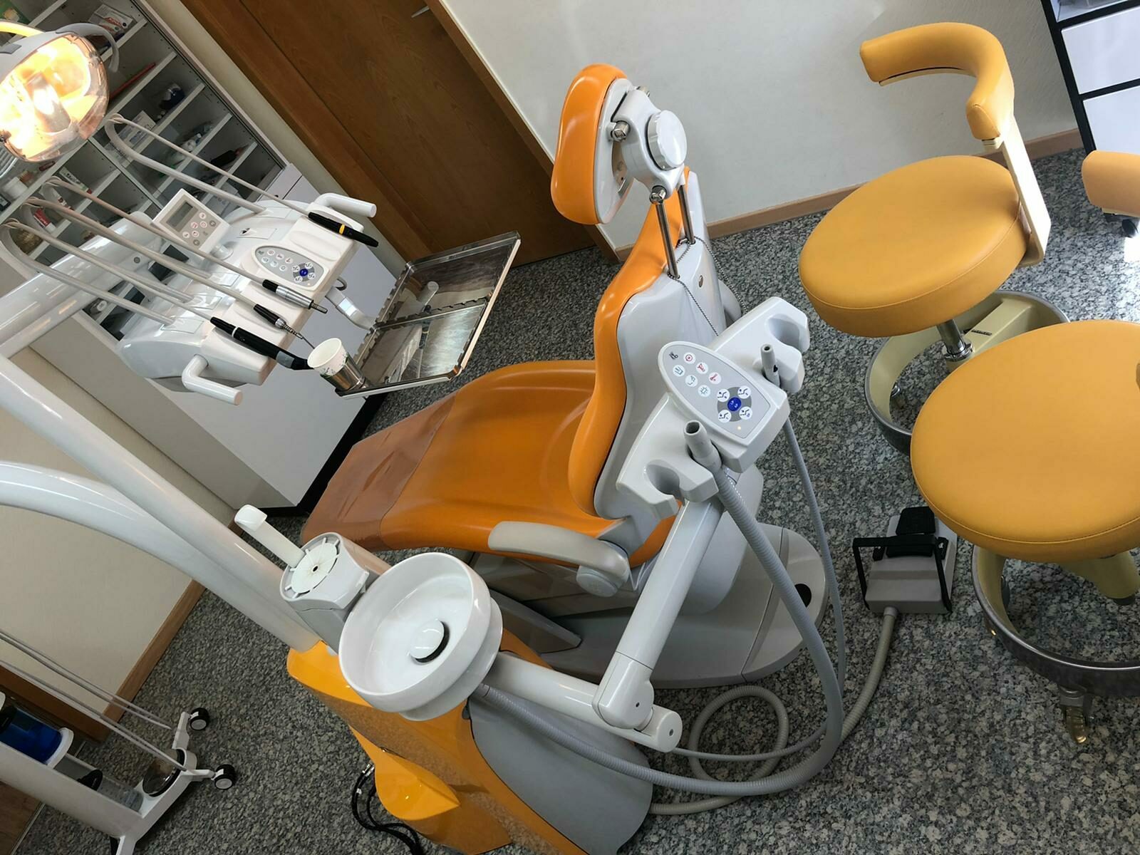 KaVo Primus 1058 S Behandlungseinheit gebraucht, geprüft und aufgearbeitet | 108901 KaVo Primus 1058 S Behandlungseinheit gebraucht, geprüft und aufgearbeitet | 108901