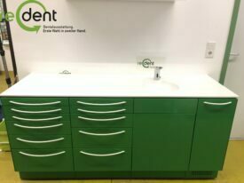 Saratoga Schrankzeile mit Corian Arbeitsplatte Saratoga Schrankzeile mit Corian Arbeitsplatte