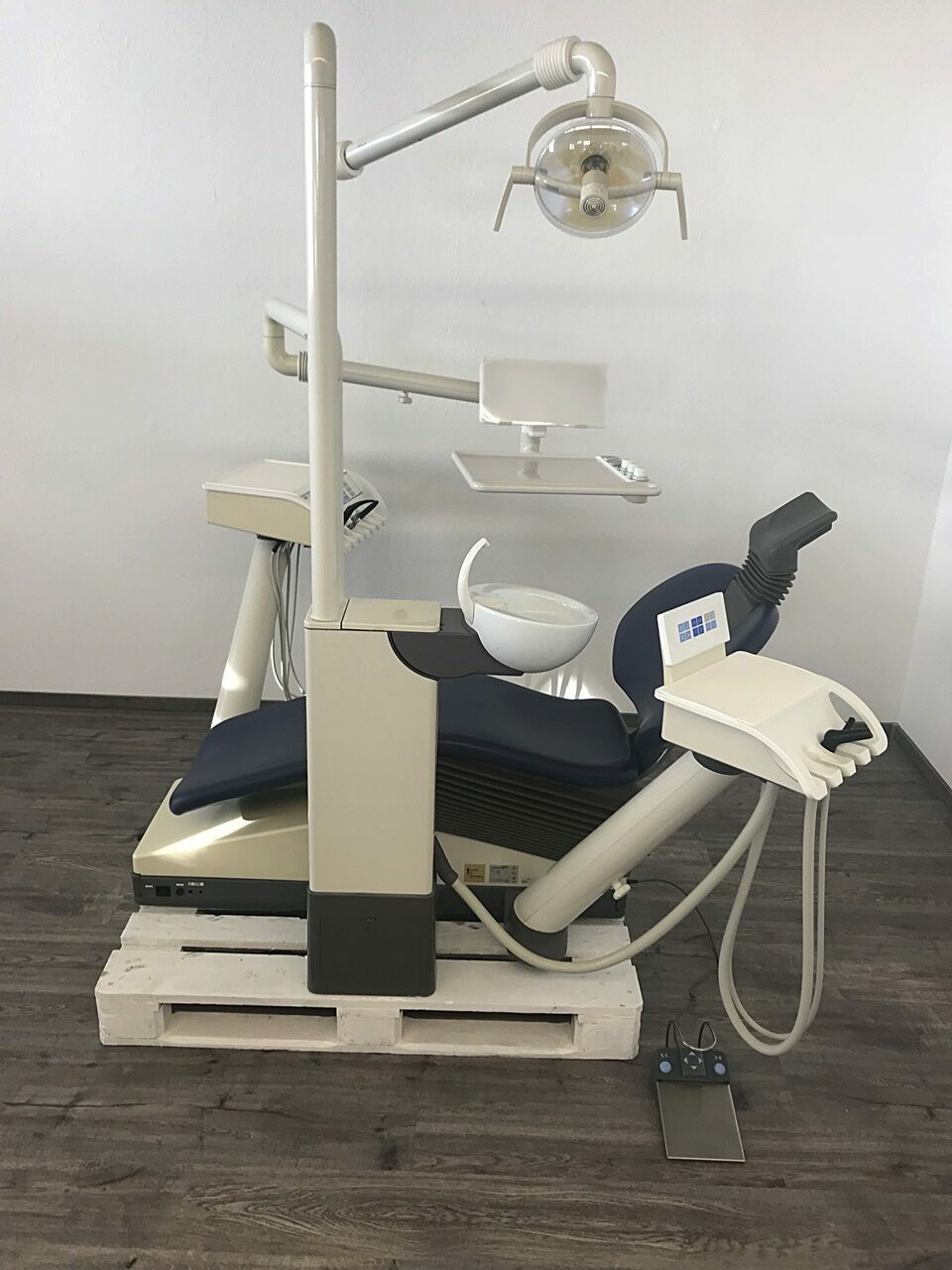 Sirona C2+ Plus Behandlungseinheit Zahnarztstuhl Trockenabsaugung | 110959