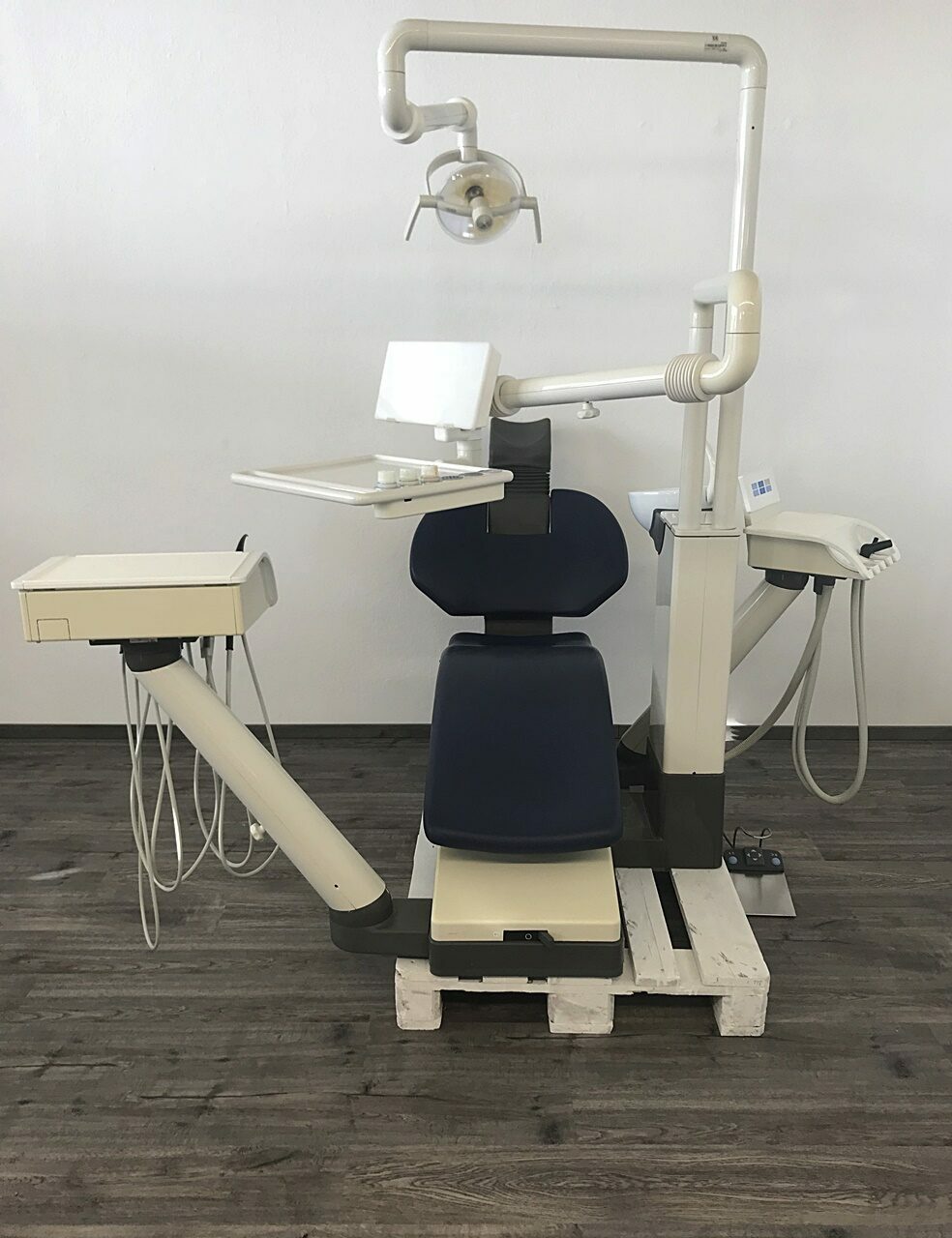 Sirona C2+ Plus Behandlungseinheit Zahnarztstuhl Trockenabsaugung | 110961