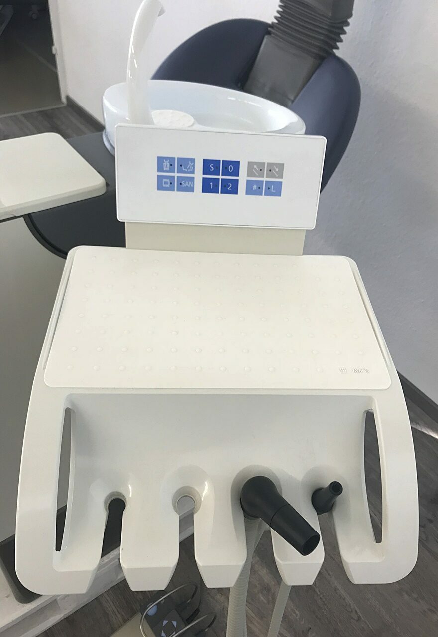 Sirona C2+ Plus Behandlungseinheit Zahnarztstuhl Trockenabsaugung | 110963