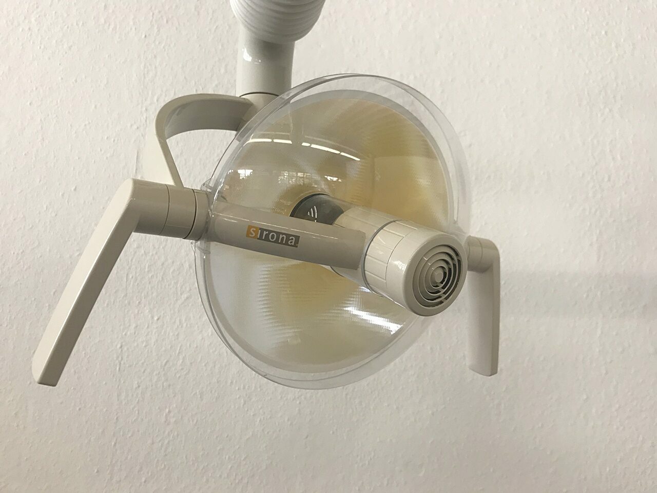 Sirona C2+ Plus Behandlungseinheit Zahnarztstuhl Trockenabsaugung | 110964