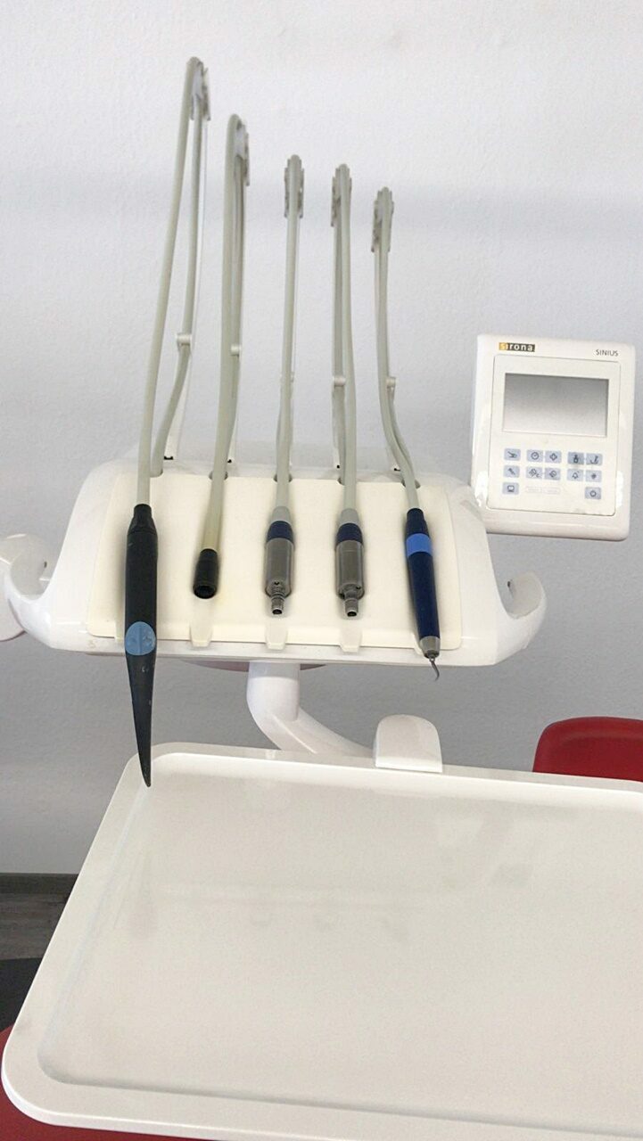 Sirona Sinius CS Behandlungseinheit Zahnarztstuhl Baujahr 2017 wenig benutzt | 122606