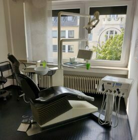 Sirona M1+ Plus Behandlungseinheit Zahnarztstuhl Trockenabsaugung Sirona M1+ Plus Behandlungseinheit Zahnarztstuhl Trockenabsaugung