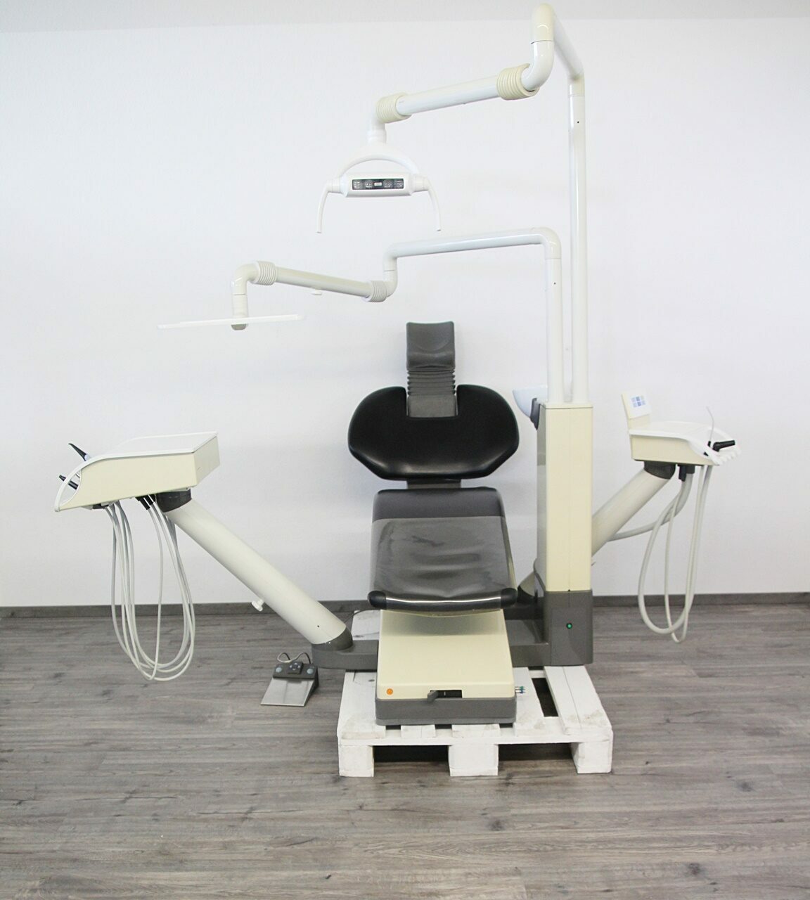 Sirona C2+ Plus Behandlungseinheit Zahnarztstuhl Trockenabsaugung | 125601