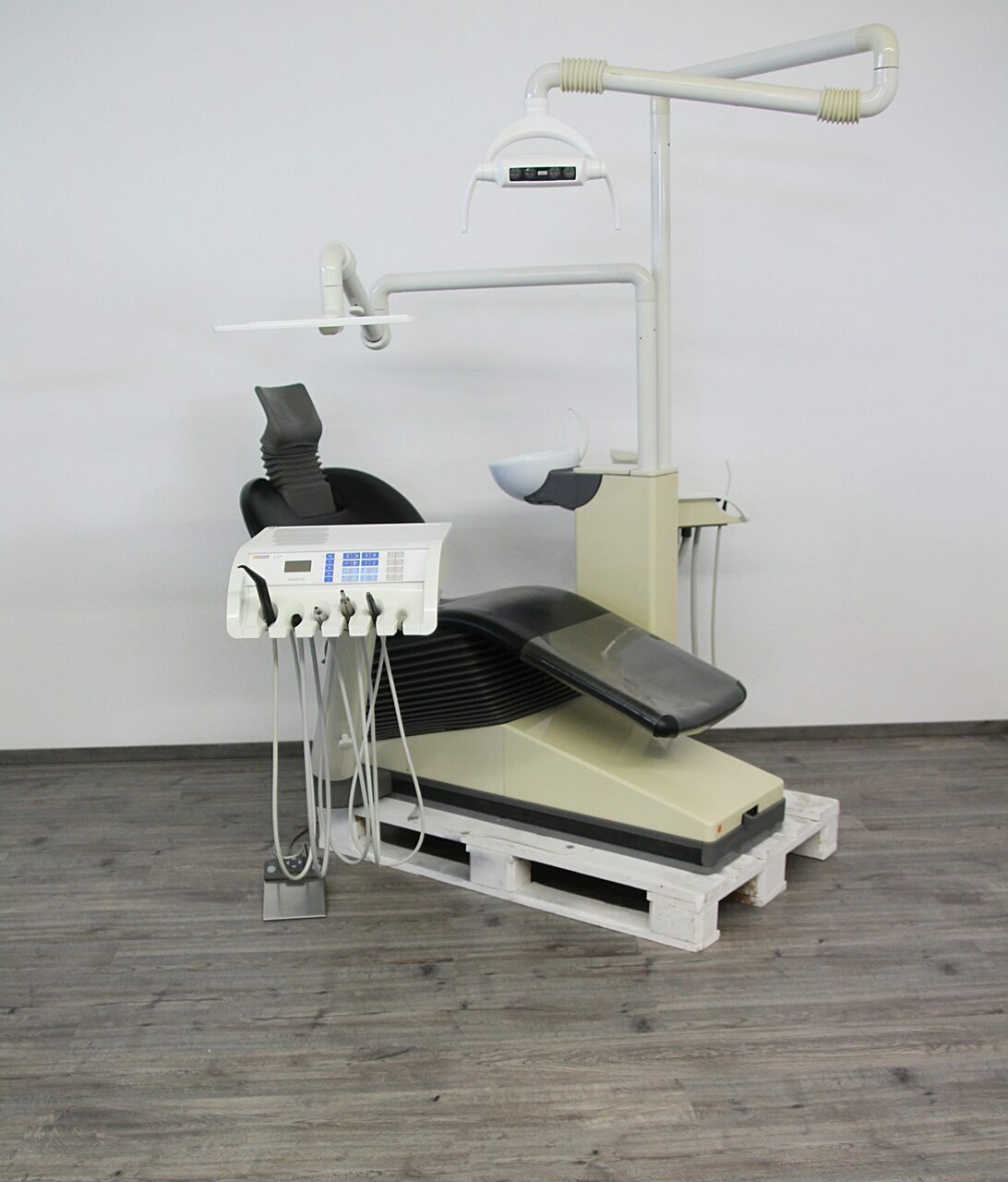 Sirona C2+ Plus Behandlungseinheit Zahnarztstuhl Trockenabsaugung | 125602