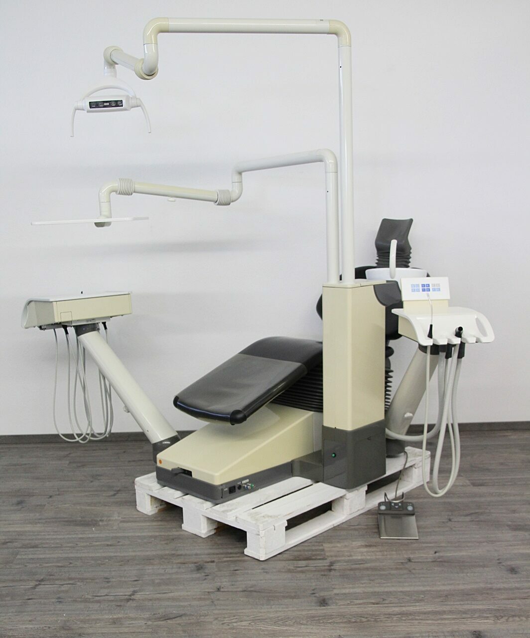Sirona C2+ Plus Behandlungseinheit Zahnarztstuhl Trockenabsaugung | 125603