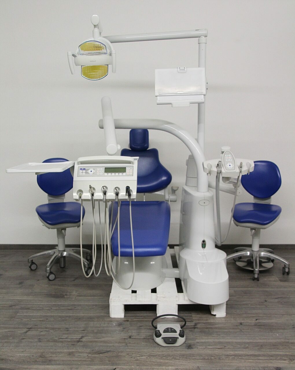 KaVo Estetica E50 T Behandlungseinheit Zahnarztstuhl Trockenabsaugung  Baujahr 2010 Top Angebot | 126650