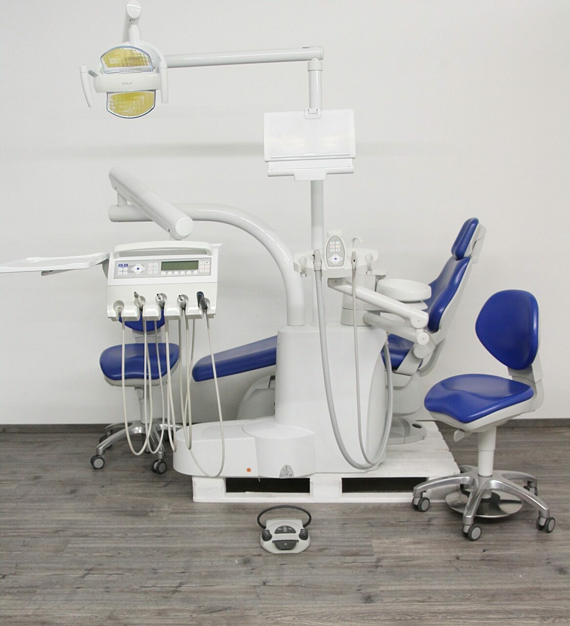 KaVo Estetica E50 T Behandlungseinheit Zahnarztstuhl Trockenabsaugung  Baujahr 2010 Top Angebot | 126653