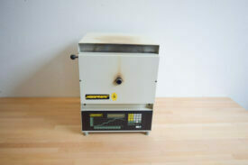 VORWÄRMOFEN Nabertherm L 5 / S27 Steuerung VORWÄRMOFEN Nabertherm L 5 / S27 Steuerung