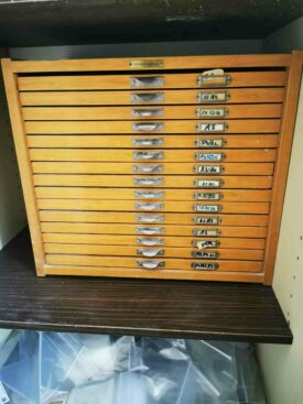 Sommerpreis- Prothesenzähne Polystar Zahnfabrik Lütjenburg im Zahnschrank Sommerpreis- Prothesenzähne Polystar Zahnfabrik Lütjenburg im Zahnschrank