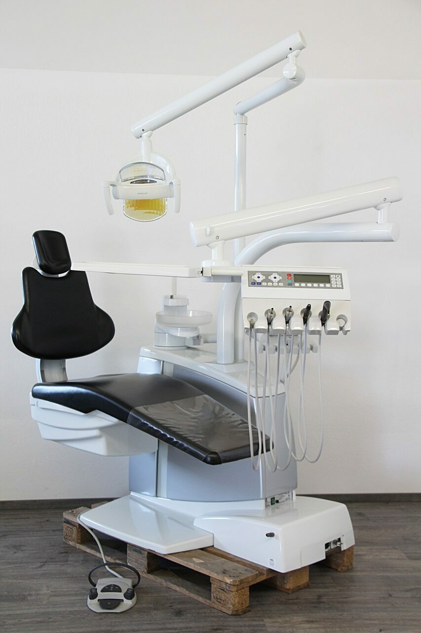 KaVo Estetica E80 T Behandlungseinheit Zahnarztstuhl Nassabsaugung Top Angebot | 142456