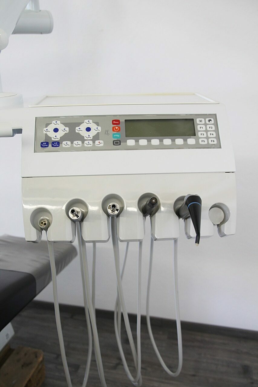 KaVo Estetica E80 T Behandlungseinheit Zahnarztstuhl Nassabsaugung Top Angebot | 142458