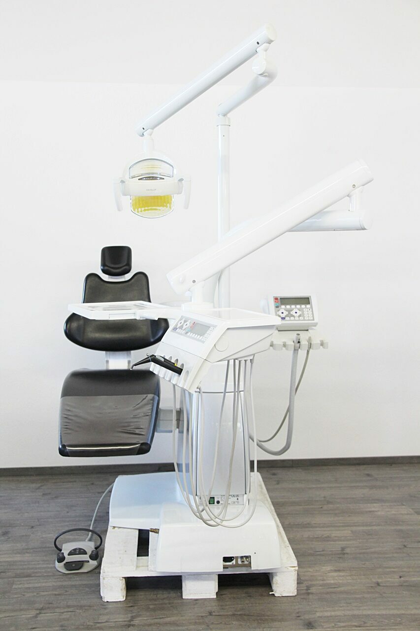 KaVo Estetica E80 T Behandlungseinheit Zahnarztstuhl Nassabsaugung Top Angebot | 142467