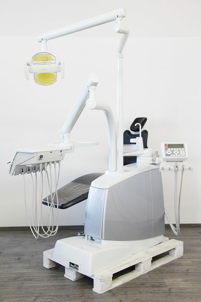 KaVo Estetica E80 T Behandlungseinheit Zahnarztstuhl Nassabsaugung Top Angebot | 142468