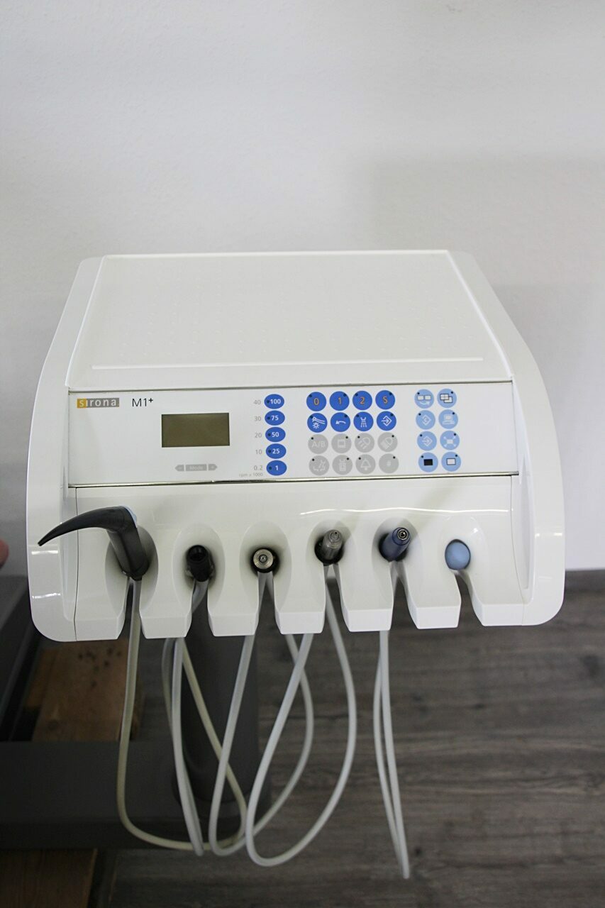 Sirona M1+ M1 Plus Behandlungseinheit Zahnarztstuhl Trockenabsaugung | 142481