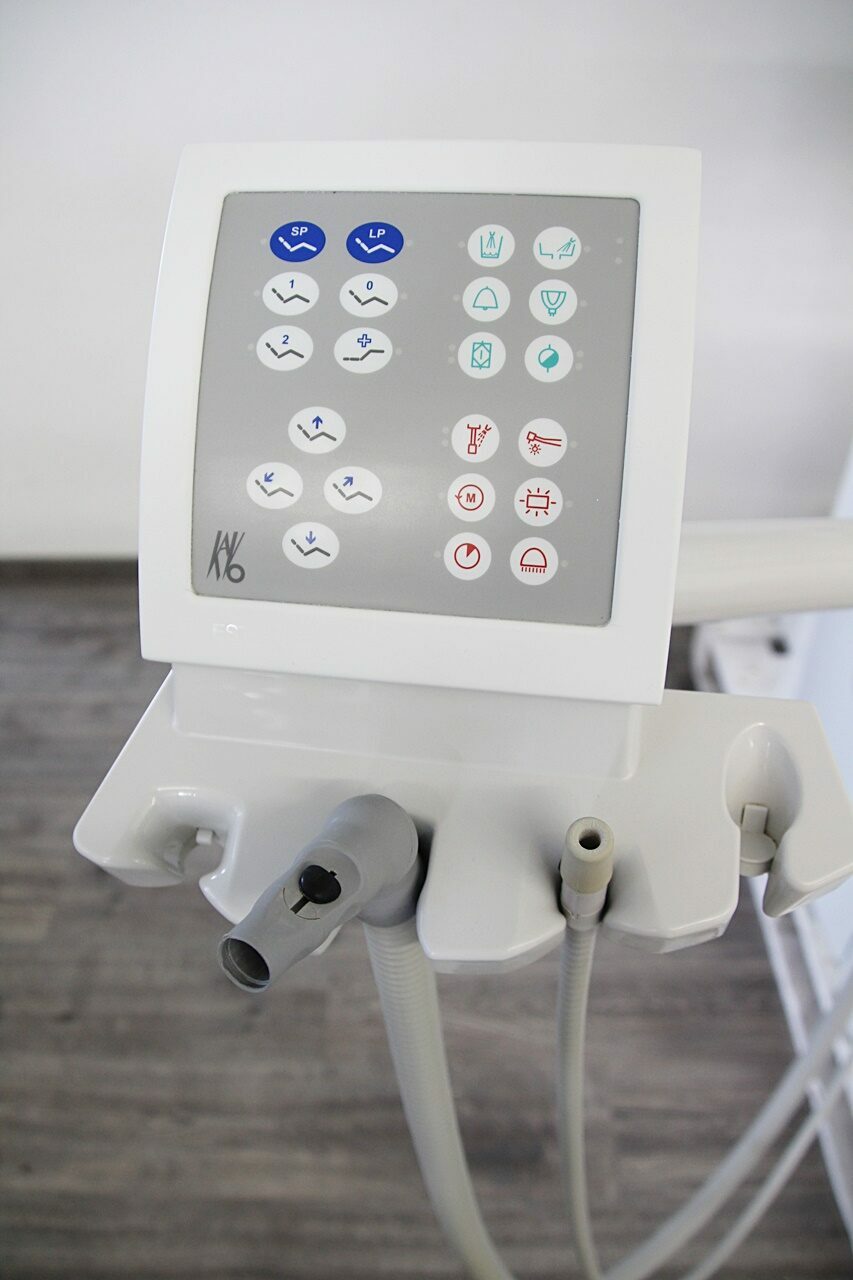 KaVo Estetica 1065 T Behandlungseinheit Baujahr 2008 inkl. ERGOcam 4 Kamera | 142050