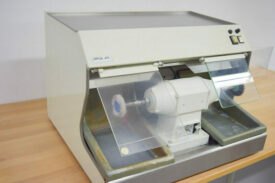 Poliereinheit Dentalart mit Absaugung und Licht Poliereinheit Dentalart mit Absaugung und Licht