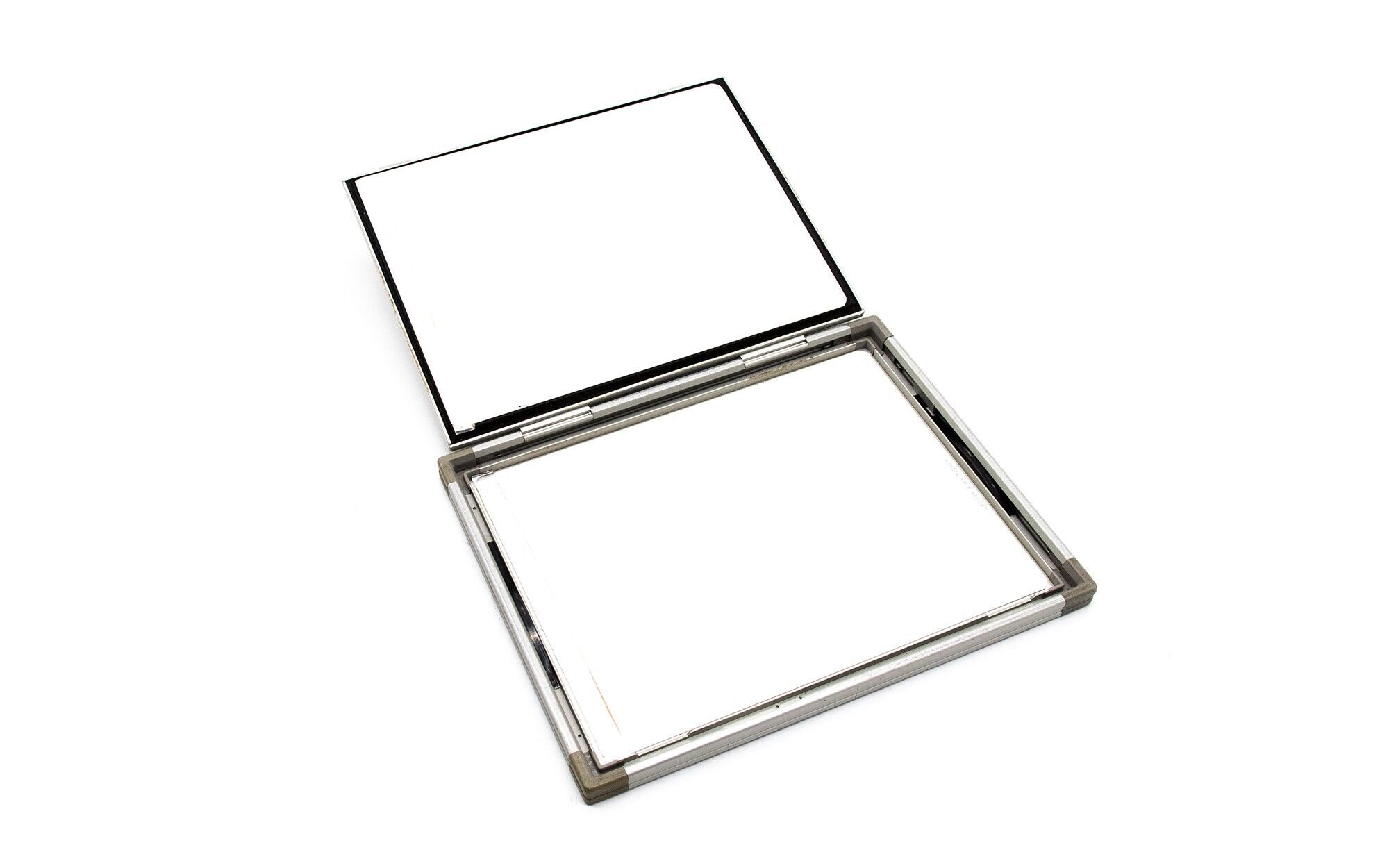 Konica Röntgenkassette 18x24cm – KM200 – gebraucht | 329321 Konica Röntgenkassette 18x24cm – KM200 – gebraucht | 329321