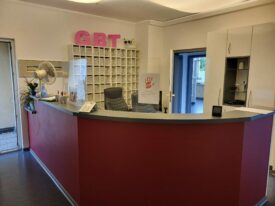 Praxis im Raum Wissen abzugeben Praxis im Raum Wissen abzugeben