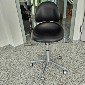 Arztstuhl mit Armlehne Arztstuhl mit Armlehne