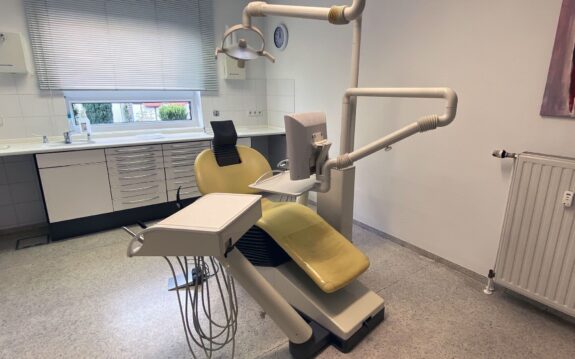 SIEMENS Sirona C2+ Behandlungseinheit – generalüberholt | 329420