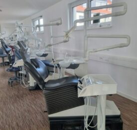 Sirona M1+ Behandlungseinheit Zahnarztstuhl M1 + Sirona M1+ Behandlungseinheit Zahnarztstuhl M1 +