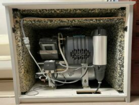 Duo Kompressor 220 V inkl. Schallschutzschrank gebraucht Duo Kompressor 220 V inkl. Schallschutzschrank gebraucht