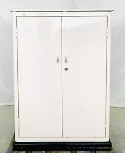 BAISCH Arztschrank Instrumentenschrank Industriedesign Rarität Bauhaus Shabby | 186648