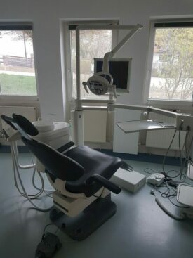 FIMET F1 Behandlungseinheit mit G COMM Behandlungsleuchte abzugeben FIMET F1 Behandlungseinheit mit G COMM Behandlungsleuchte abzugeben