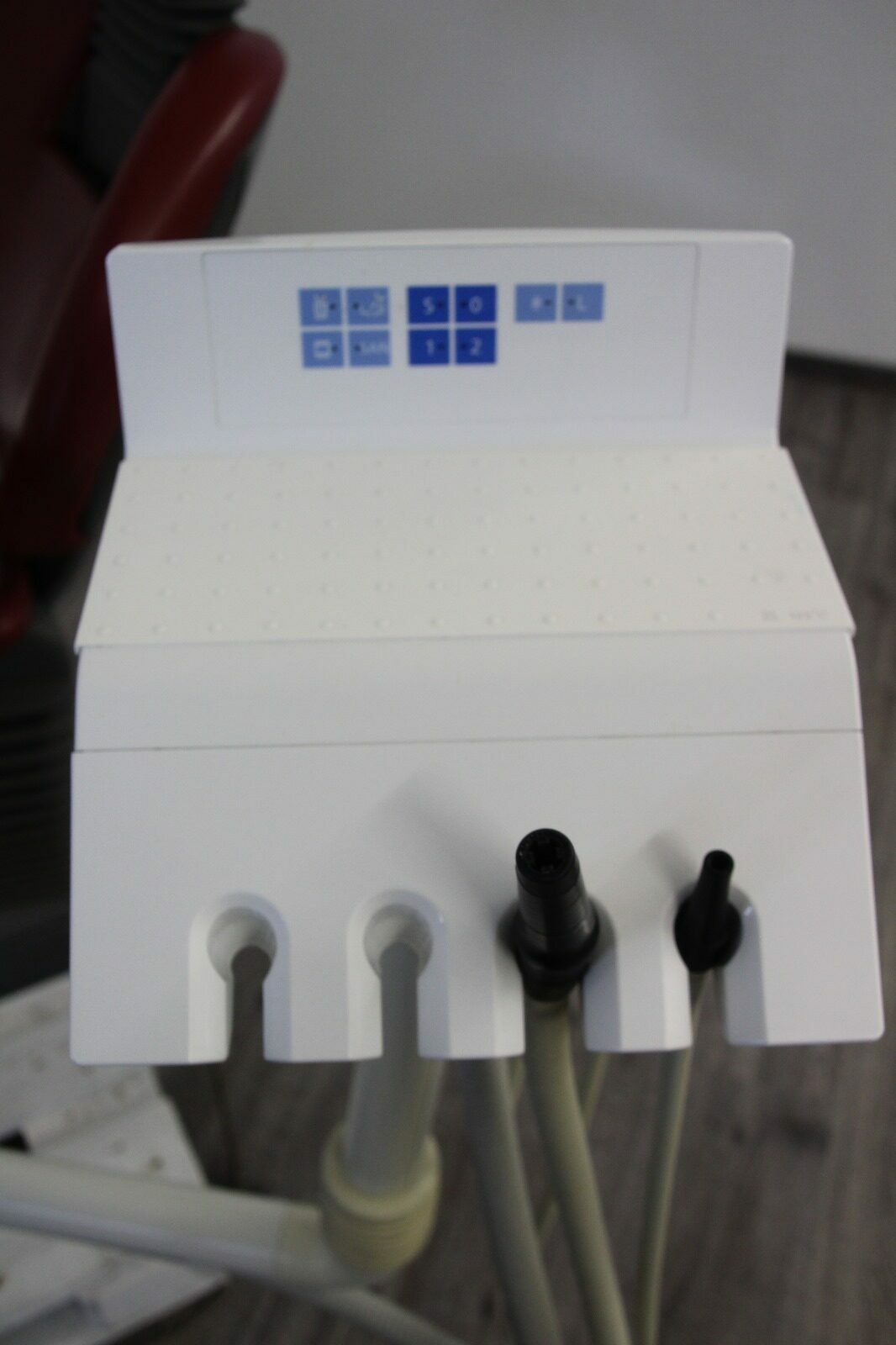 Sirona C3+ Behandlungseinheit generalüberholt, komplett Lackiert | 187654 Sirona C3+ Behandlungseinheit generalüberholt, komplett Lackiert | 187654