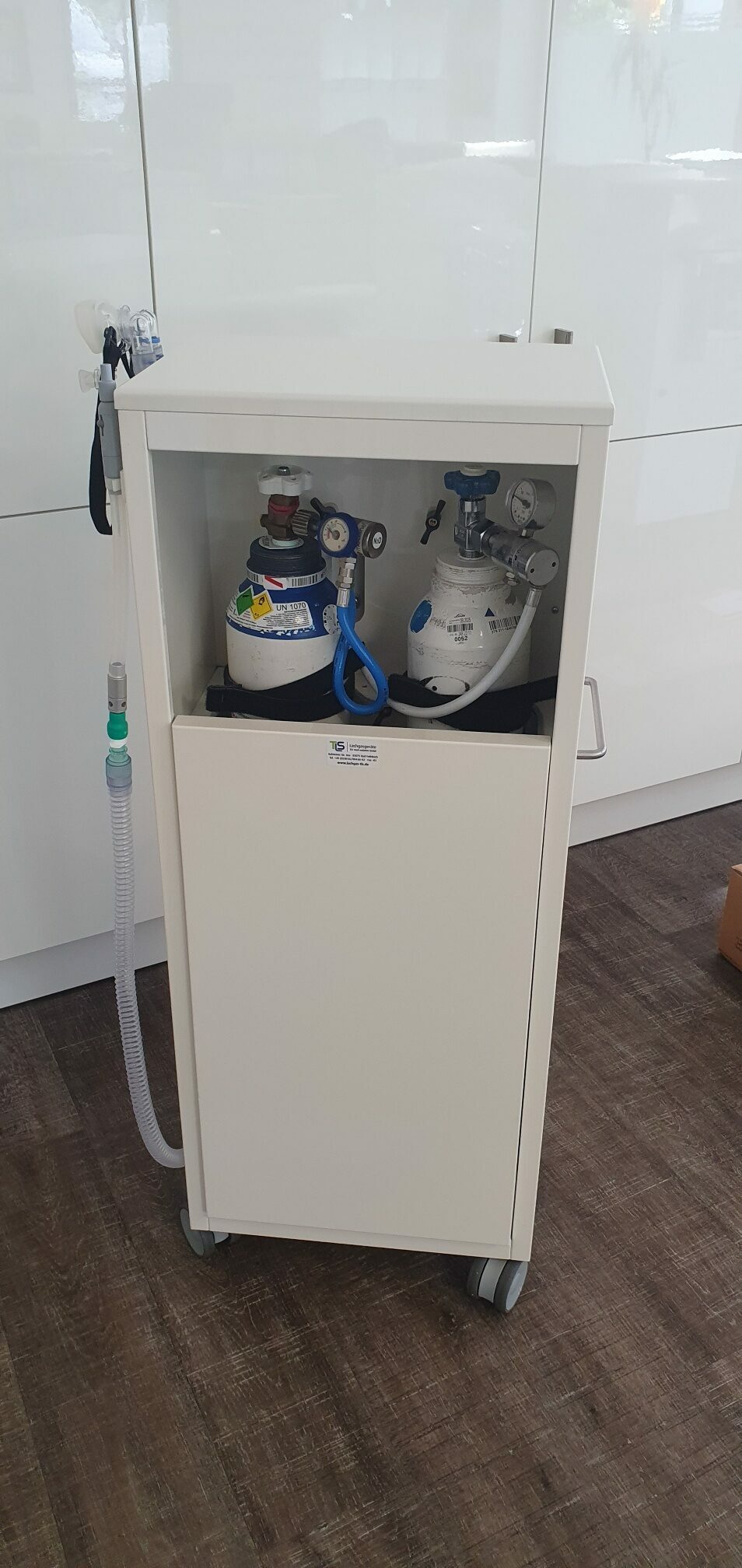Gebrauchtes Lachgasgerät Master Flux Plus Tecno GAZ inkl. 12 Monate Gewährleistung | 191479 Gebrauchtes Lachgasgerät Master Flux Plus Tecno GAZ inkl. 12 Monate Gewährleistung | 191479