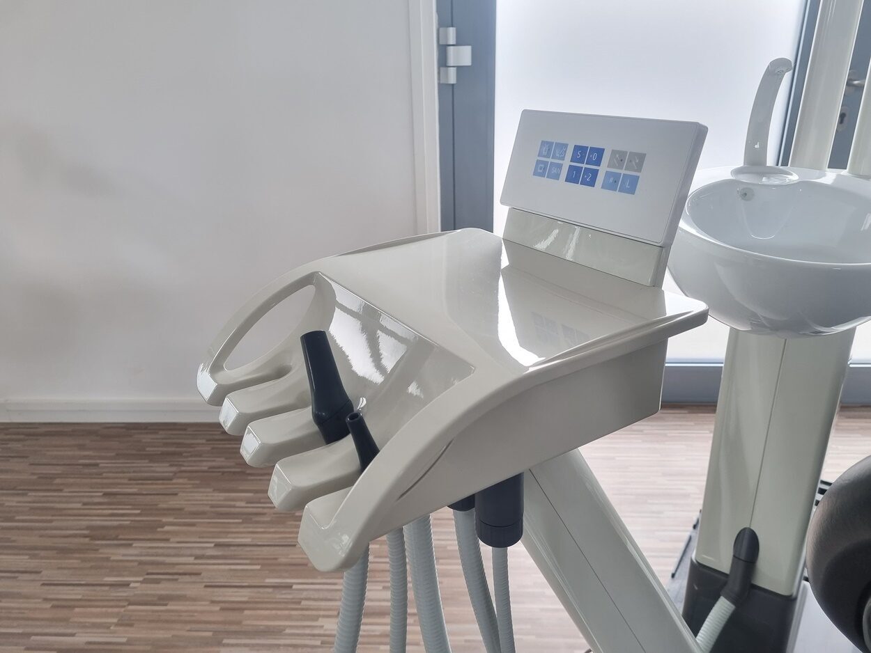 Sirona C2+ Behandlungseinheit Zahnarztstuhl | 195576 Sirona C2+ Behandlungseinheit Zahnarztstuhl | 195576