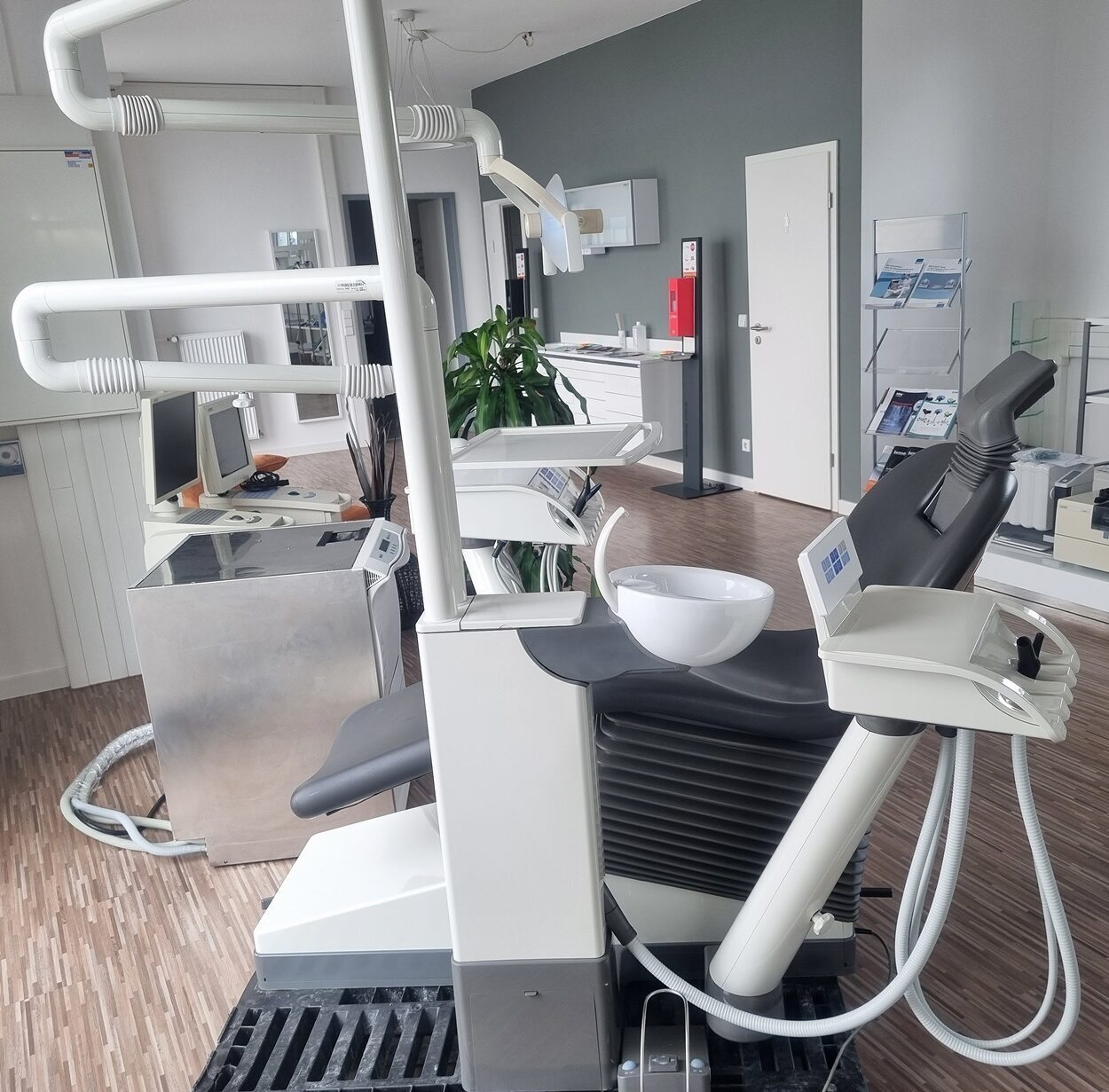Sirona C2+ Behandlungseinheit Zahnarztstuhl | 195577 Sirona C2+ Behandlungseinheit Zahnarztstuhl | 195577