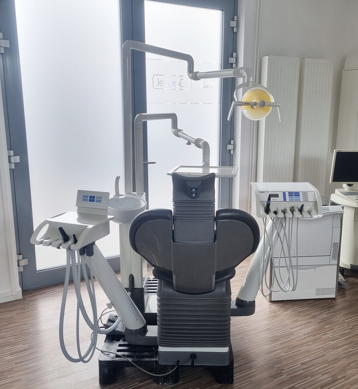 Sirona C2+ Behandlungseinheit Zahnarztstuhl | 195578 Sirona C2+ Behandlungseinheit Zahnarztstuhl | 195578