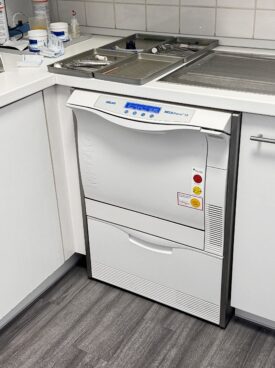 MELAG MELAtherm 10 DTA Thermodesinfektor 380 Volt gewartet MELAG MELAtherm 10 DTA Thermodesinfektor 380 Volt gewartet