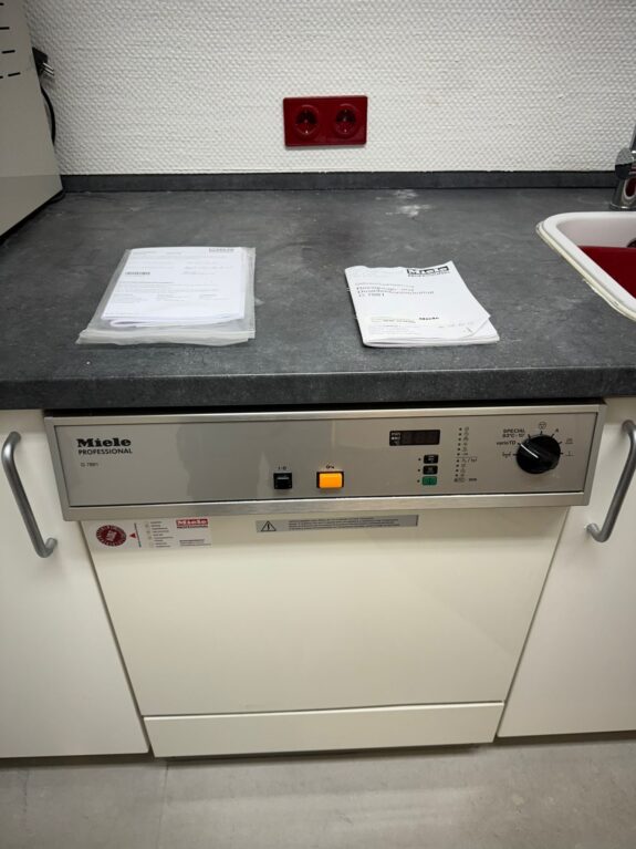 Miele RDG G 7881 GG 04 Thermodesinfektor mit Injektorkorb 400V TOP | 318295