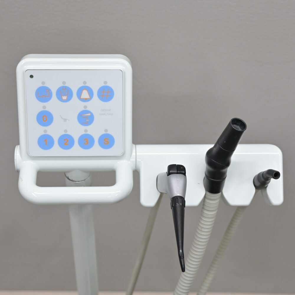 Siemens Sirona M1 Behandlungseinheit mit LED Leuchte gebraucht & funktionsfähig | 318854 Siemens Sirona M1 Behandlungseinheit mit LED Leuchte gebraucht & funktionsfähig | 318854