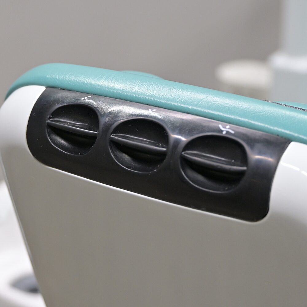 Siemens Sirona M1 Behandlungseinheit mit LED Leuchte gebraucht & funktionsfähig | 318859 Siemens Sirona M1 Behandlungseinheit mit LED Leuchte gebraucht & funktionsfähig | 318859