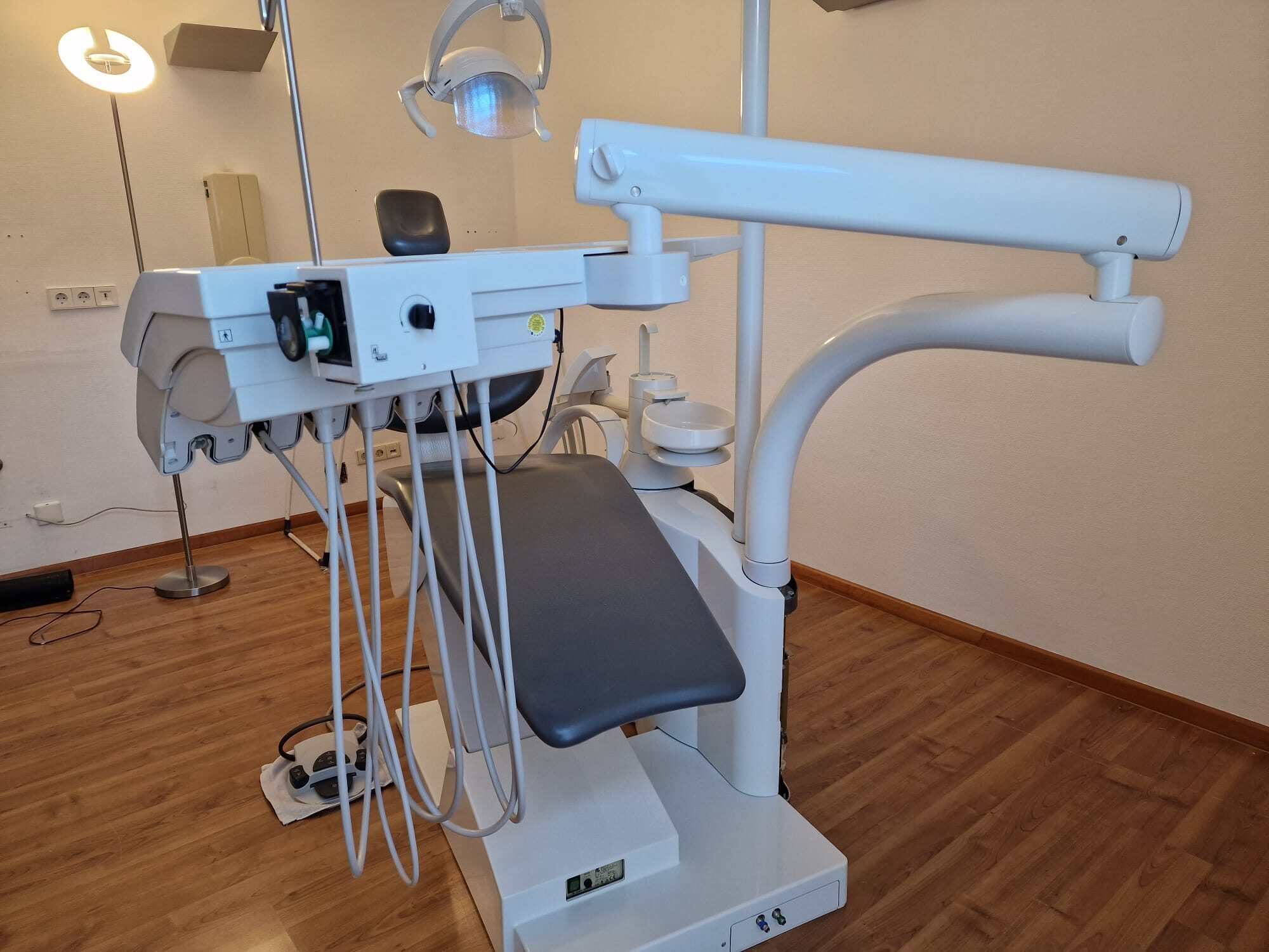 KaVo Estetica 1066T Behandlungseinheit gebraucht | 318743 KaVo Estetica 1066T Behandlungseinheit gebraucht | 318743